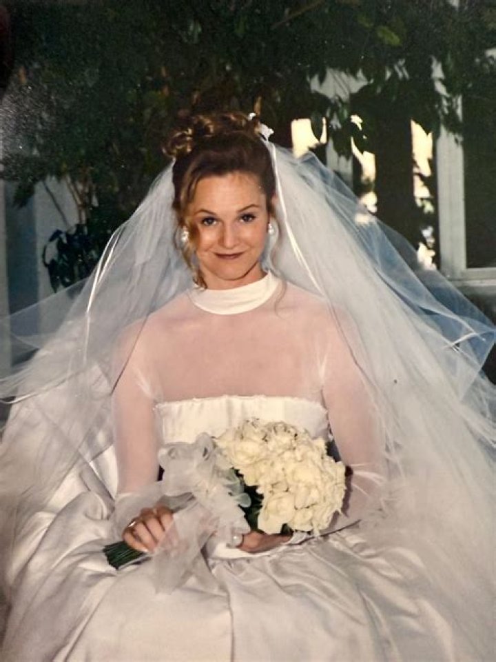 A Deep Dive Into Ashley Elliott's Husband: Love, Life, And More