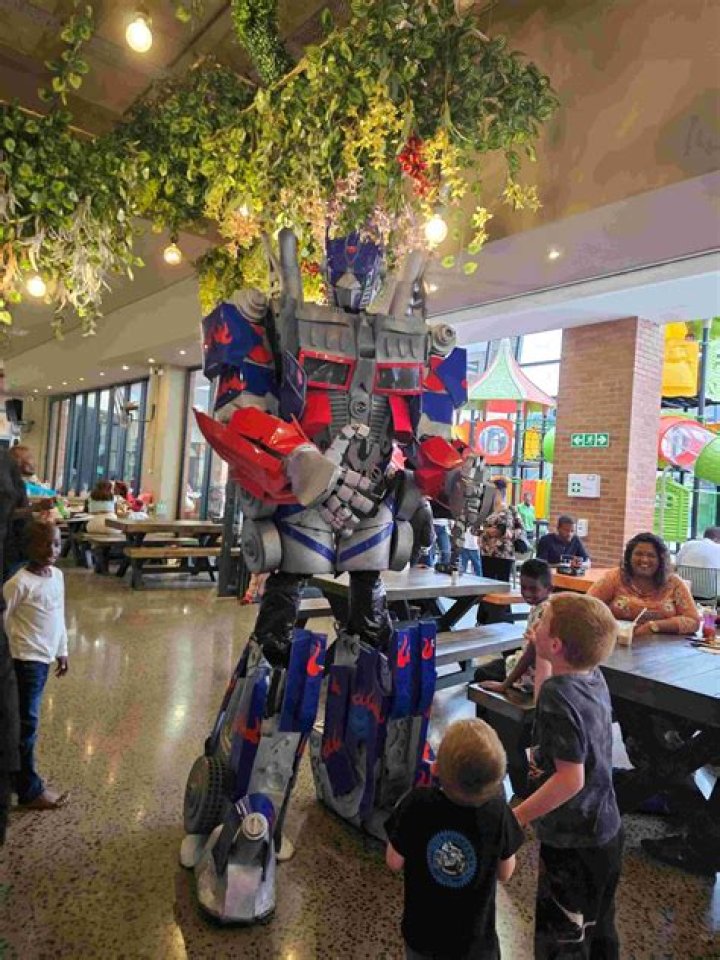 Bumblebee Mascot's Sweet Success At Blueberry Beacon