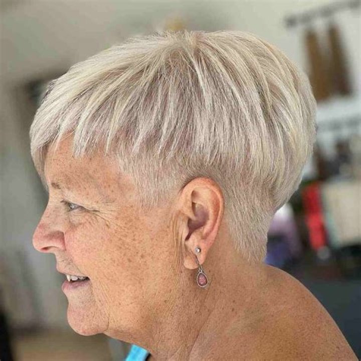 Discover The Allure Of Low-Maintenance Short Haircuts For Women
