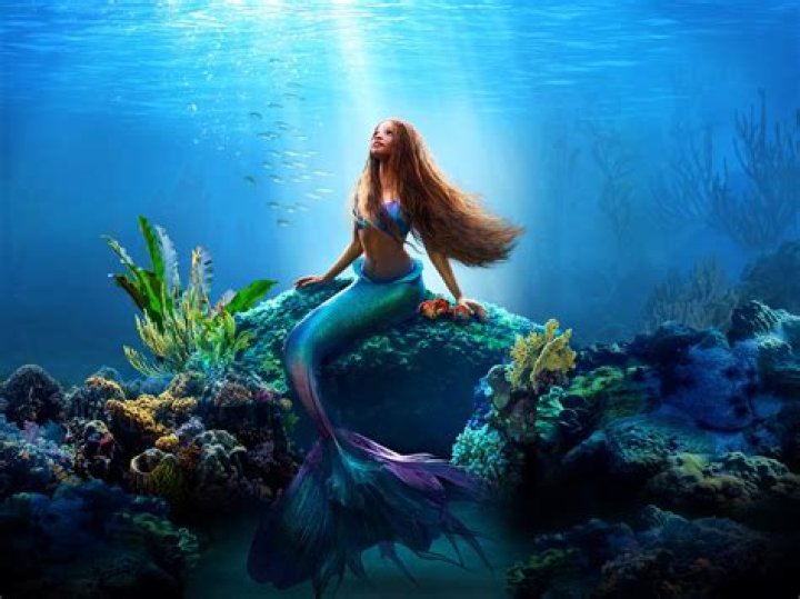 Discover The Secrets Behind Ariel Winter's Captivating Strawberry Blonde Transformation