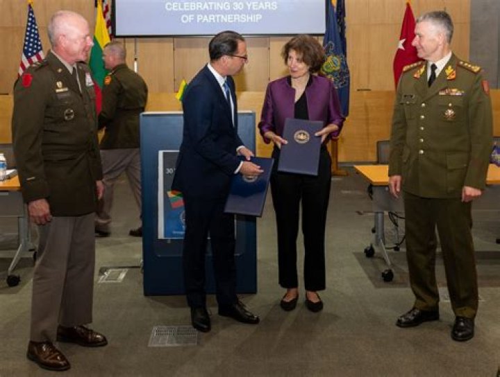 Dive Into The Heart Of Bob Harper's Enduring Partnership