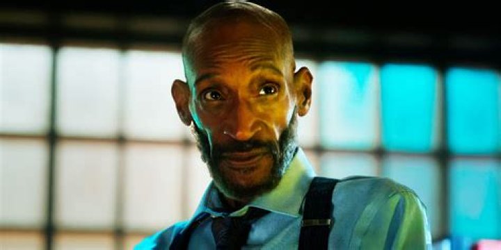 How Did Tony Robbins Change His Life? Uncovering His Path to Transformation