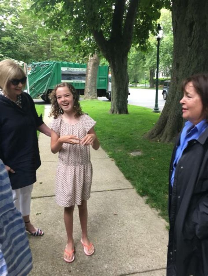 How Does Ina Garten Cut Her Bagels? A Barefoot Contessa Bagel Revelation