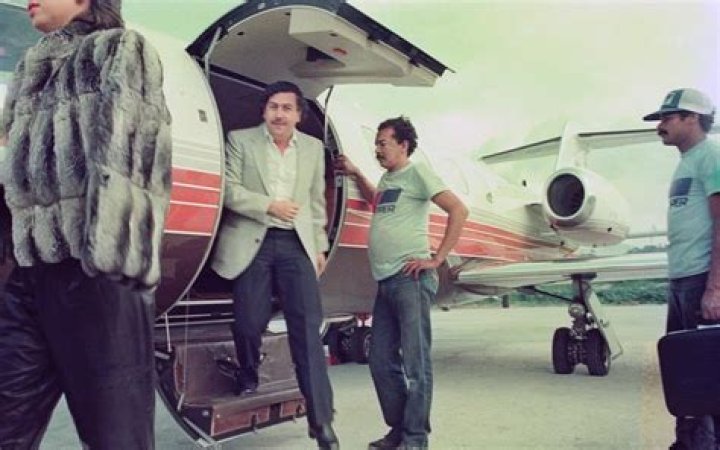 How Much Did Pablo Escobar Spend on Rubber Bands? The Untold Story of a Drug Lord's Strange Expenses