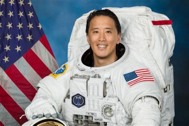 How Much Is Jonny Kim Worth? Uncovering The Wealth Of An Astronaut