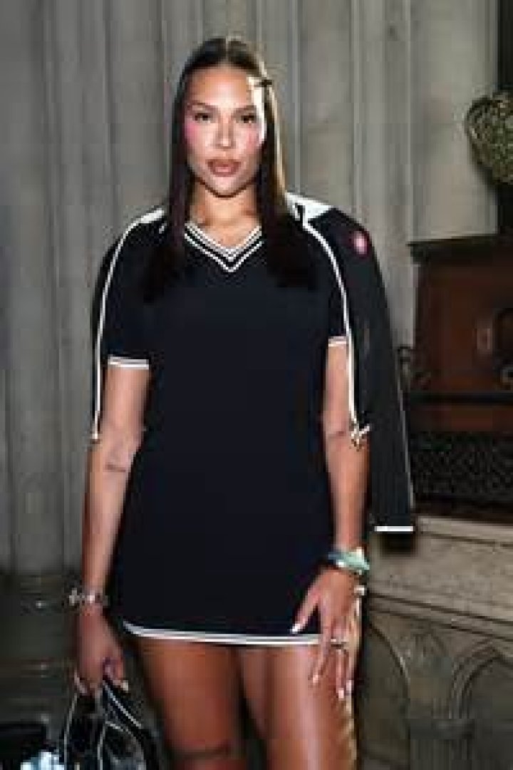 How Much Money Did Liz Cambage Make in the WNBA? Unpacking Her Earnings Story