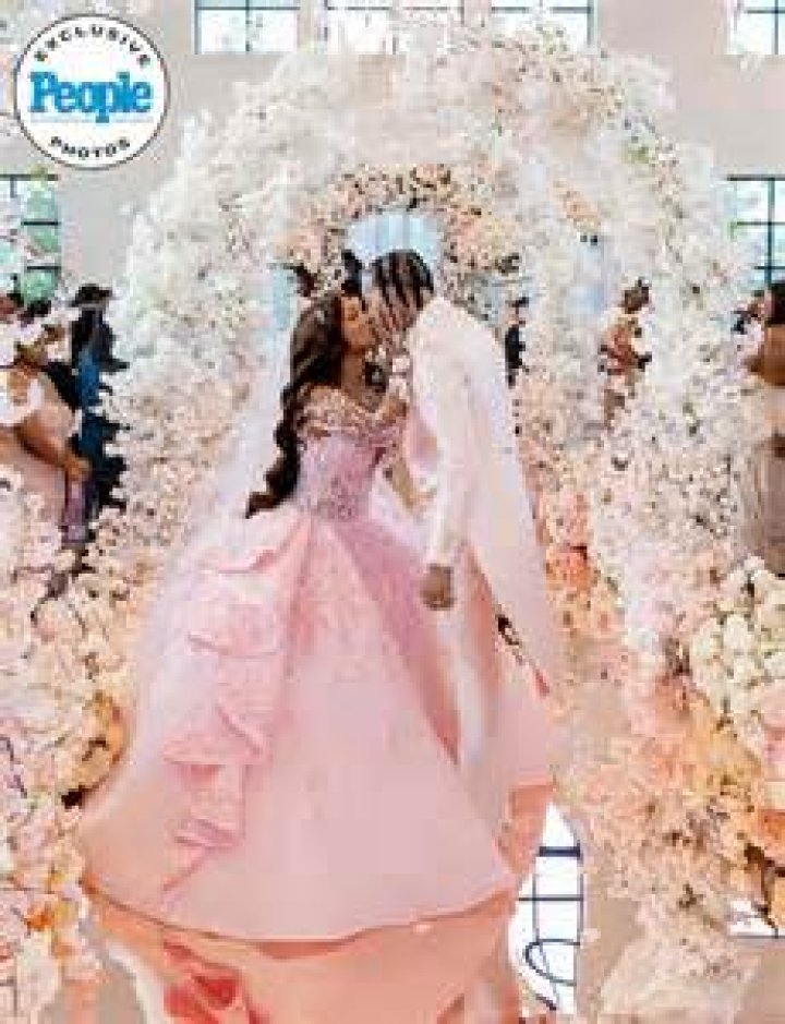 How Old is Stunna Sandy? Unpacking the Meaning of 'Old' from Our Reference Text