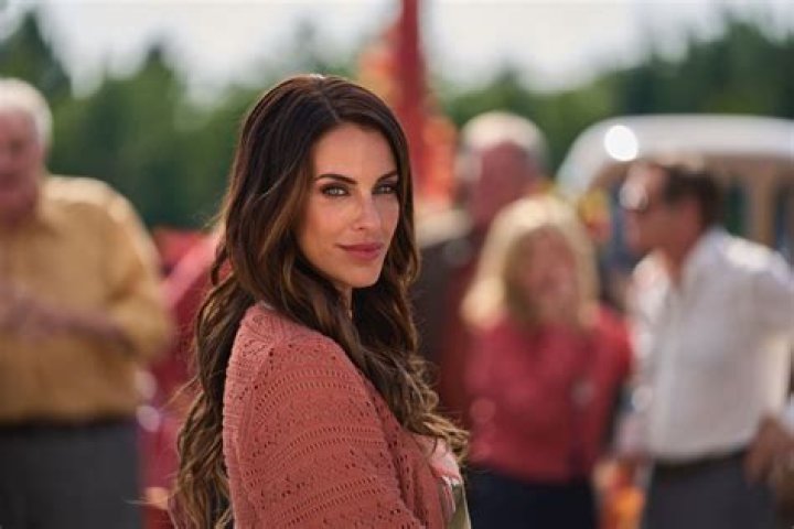 Jessica Lowndes' Marital Status Revealed