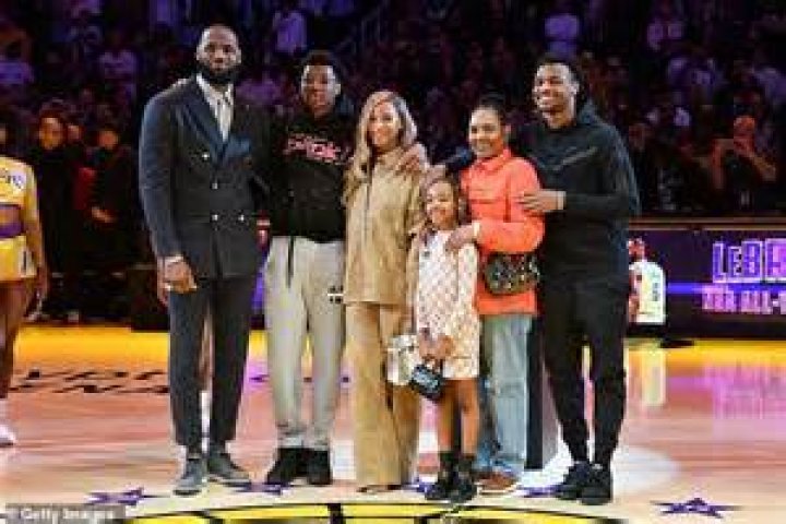 Savannah James' Height And Weight Unveiled