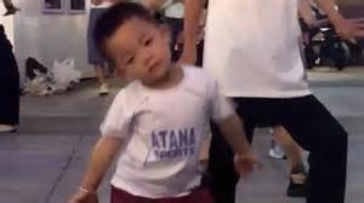 Toddler's Dance Steals The Spotlight
