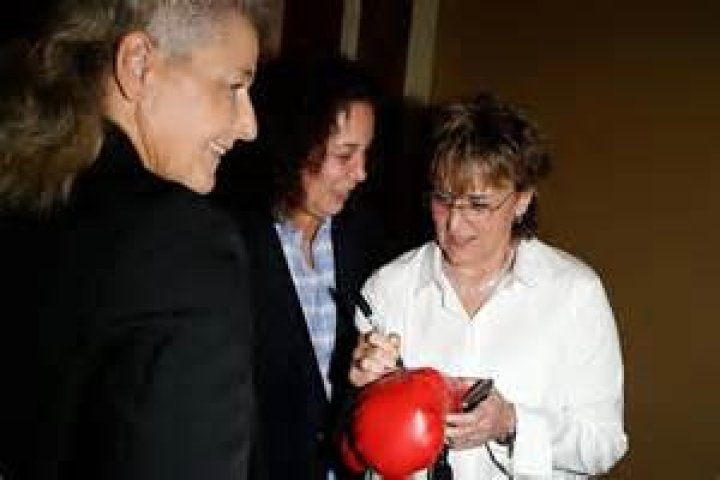 Uncovering The Net Worth Of Lisa Holewyne: Secrets And Strategies Revealed