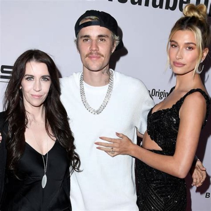 Unveiling Hailey Bieber's Mom: The Woman Behind The Star