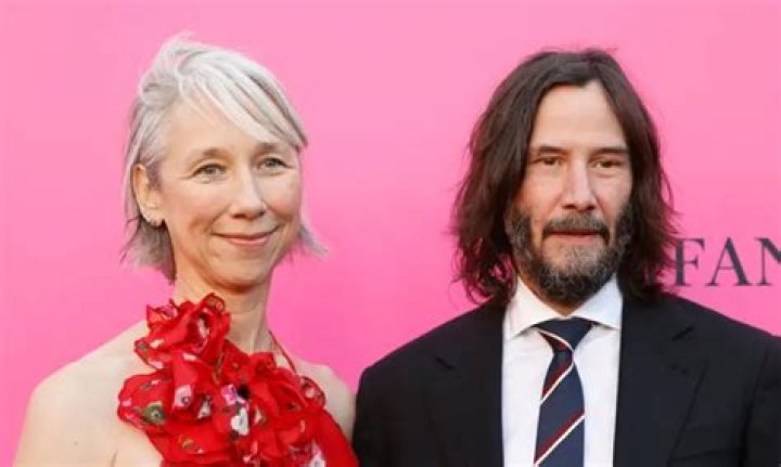 Unveiling Keanu Reeves's Ex-Wife: The Untold Story