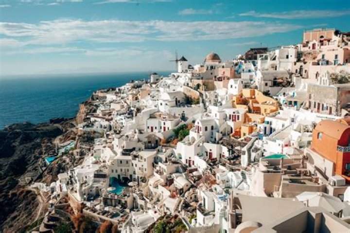 Unveiling Lisa Kudrow's Hidden Gems: Insights Beyond Phoebe Buffay