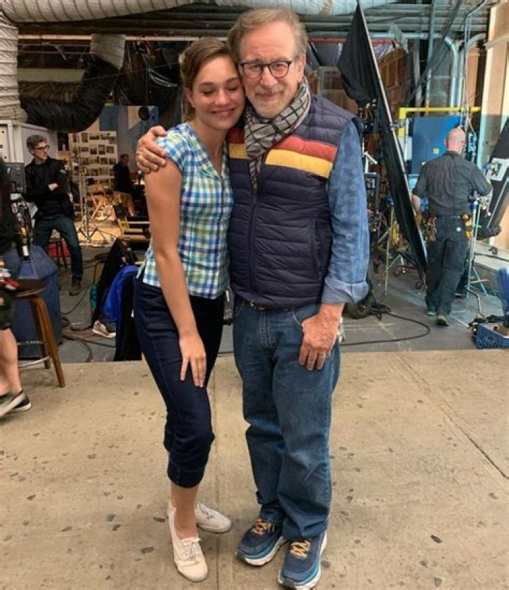 Unveiling Maddie Ziegler's Height: Unlocking Secrets And Insights