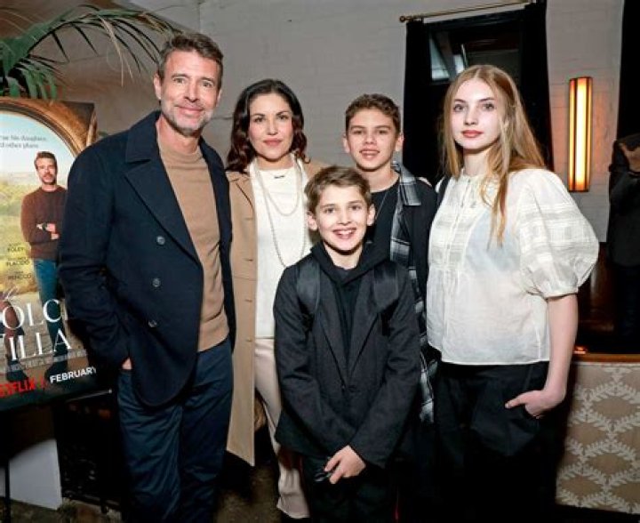 Unveiling Scott Foley's Family Ties And Personal Journey