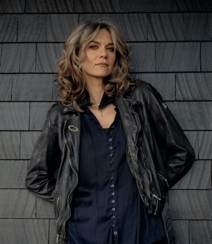 Unveiling The Charismatic Life Of Hilarie Burton