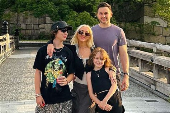 Unveiling The Dynamic Partnership Of Christina Aguilera: Love, Music, And Family