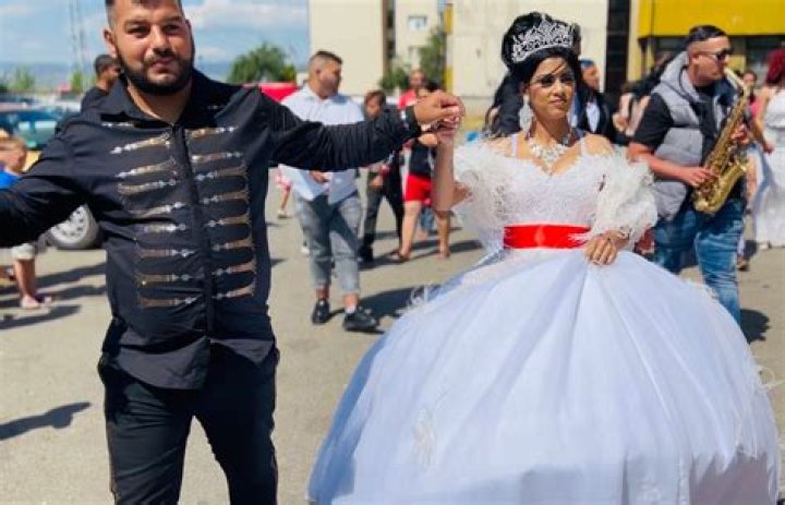 Unveiling The Enchanting Romani Wedding Of Danielle And George: Discover Cultural Treasures