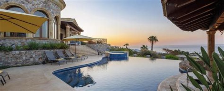 What Famous People Have Homes in Cabo? Discovering Celebrity Sanctuaries