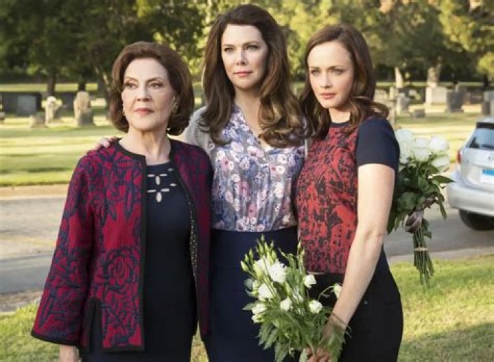 Who is the Father of Rory's Baby? Unraveling the Gilmore Girls Mystery