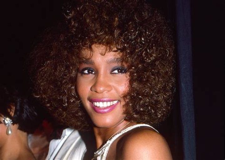 Why did Whitney Houston's Voice Deteriorate? Unpacking the Factors Behind a Legendary Change